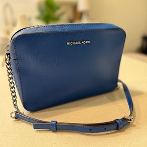 Michael Kors Jet Set Travel Crossbody Bag